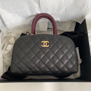 CHANEL 17B BLACK CAVIAR QUILTED LEATHER BOWLING BAG BURGUNDY LIZARD HANDLE GHW